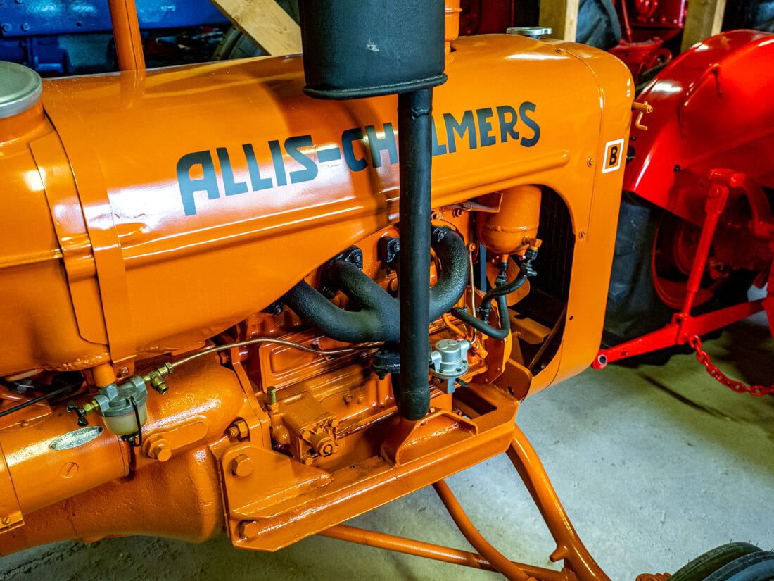 Moskvitsin moottori 1949 Allis-Chalmers traktorissa