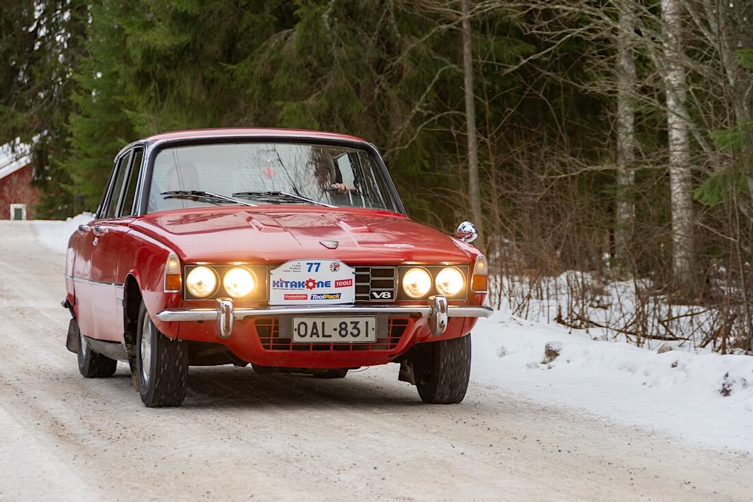 Punainen 1973 Rover P6 3.5 V8